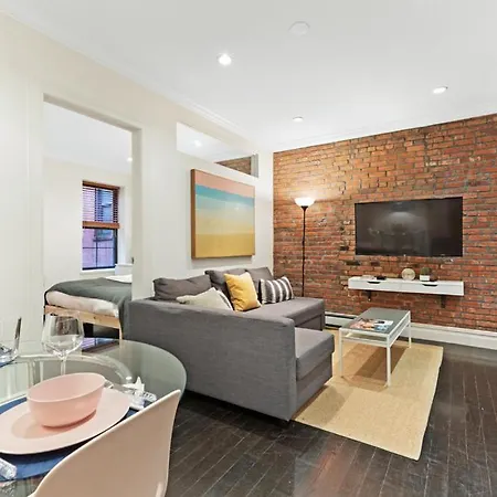 Midtown West 2 Bedroom Apartment